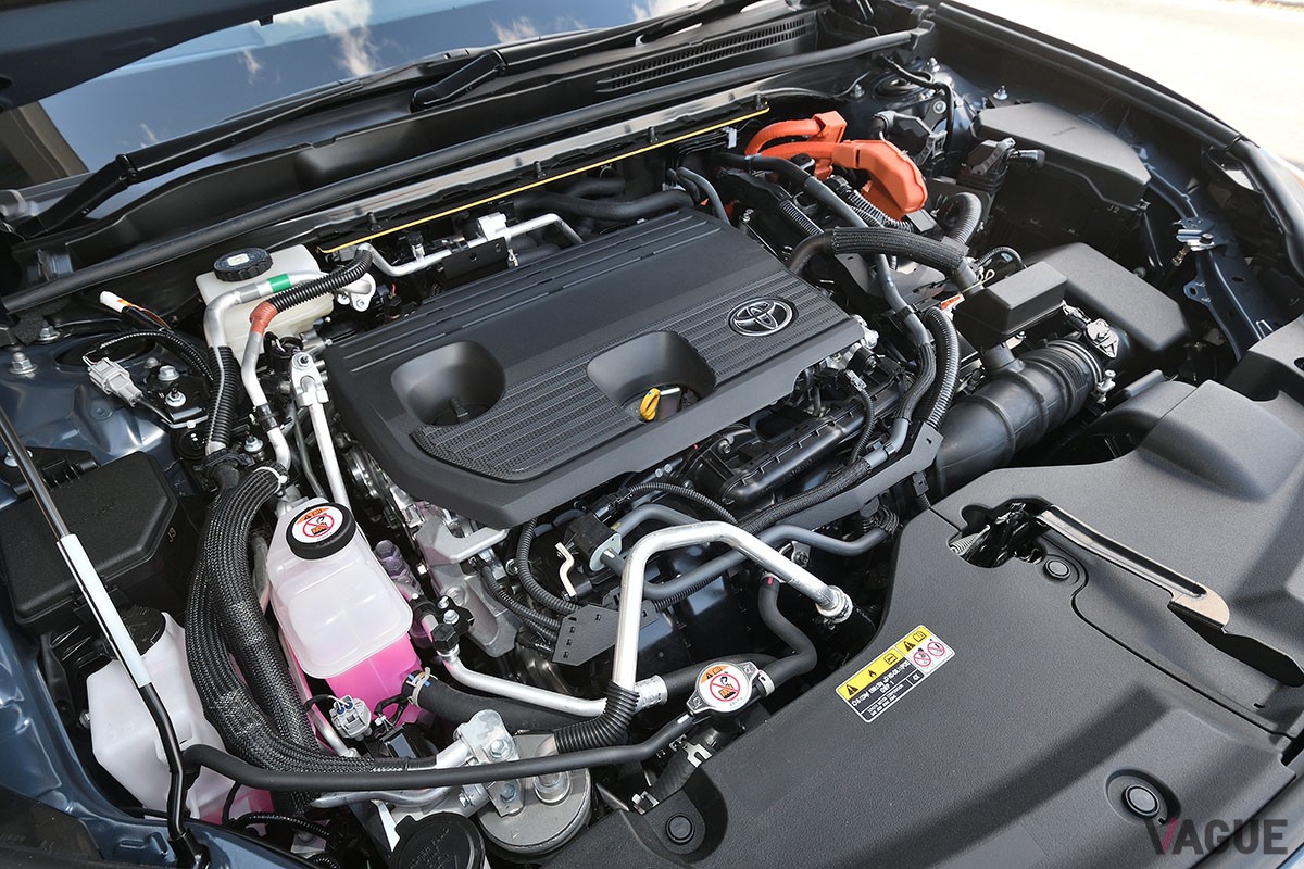 トヨタ新型「クラウン・エステート RS」（PHEV）