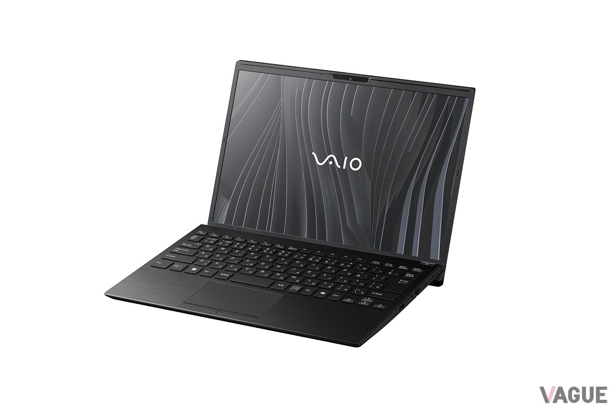 13.3型ワイドだが縦横比は16:10となっており、14型のような快適な使用感