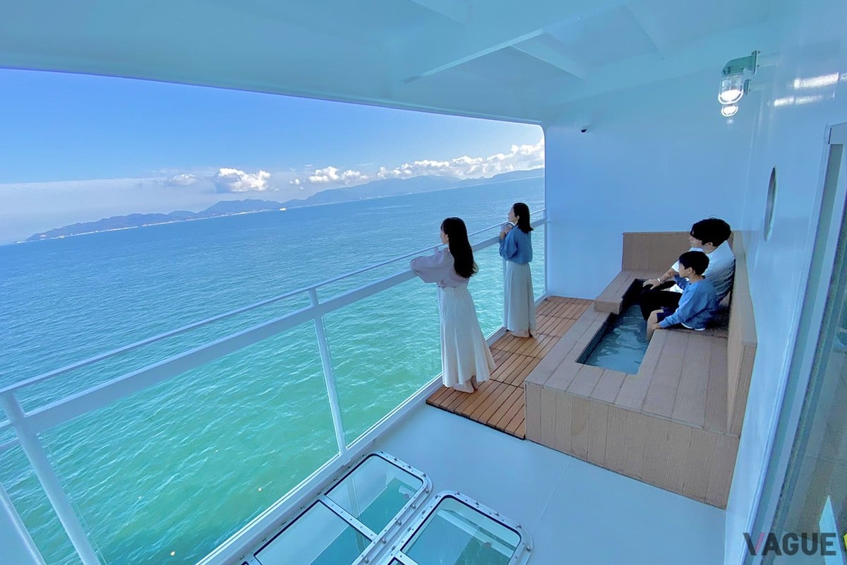 瀬戸内海クルーズを楽しめる足湯