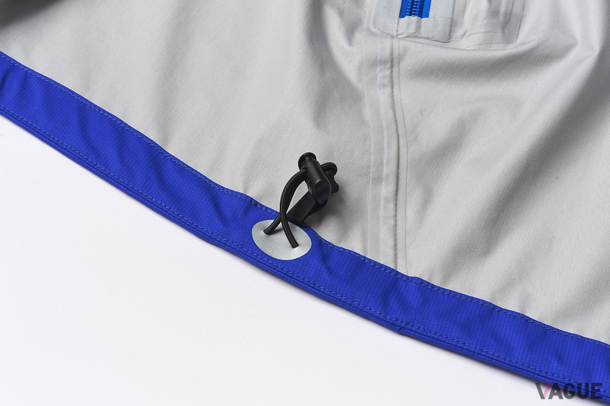 裾の調節が可能なドローコード