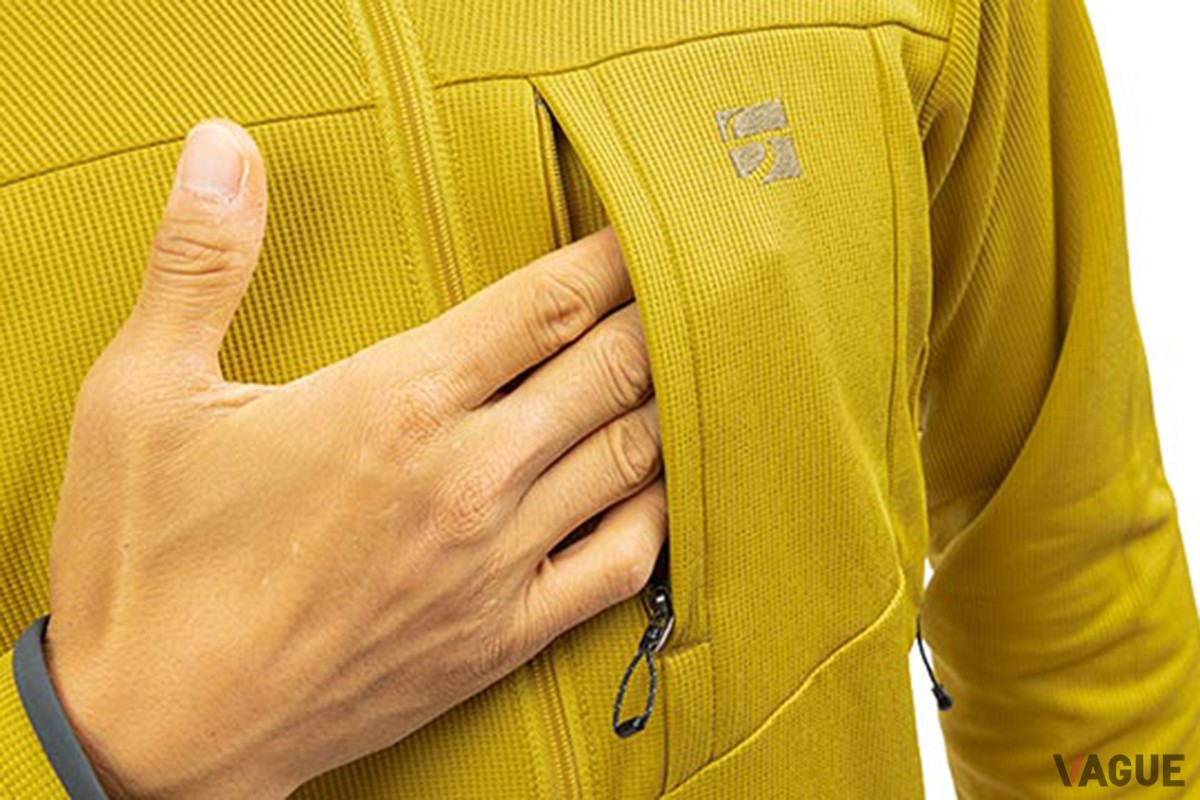 小物の収納に便利な左胸ポケット（M'sジャケットのみ）