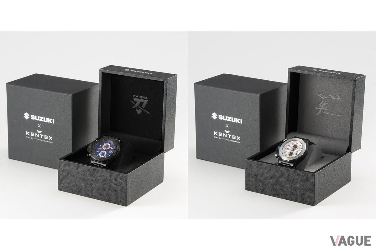 いずれもダブルネームのロゴ入りケースの収められる