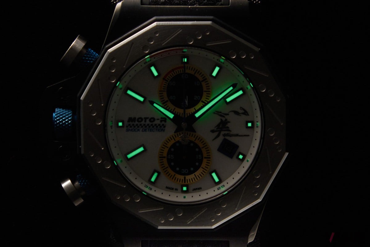 針とイデックスは蓄光仕様