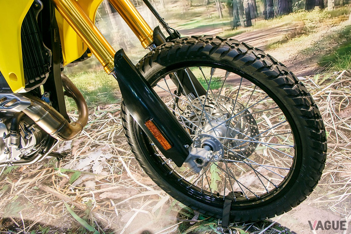 スズキ「DR-Z4S」