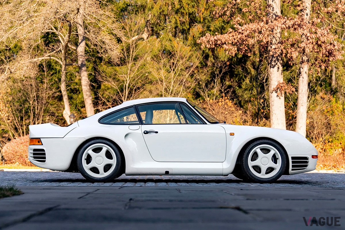 「959」スポーツ仕様は、空力を最適化したボディや4WDシステム、電子制御シャシーなどを採用（C）RMサザビーズ