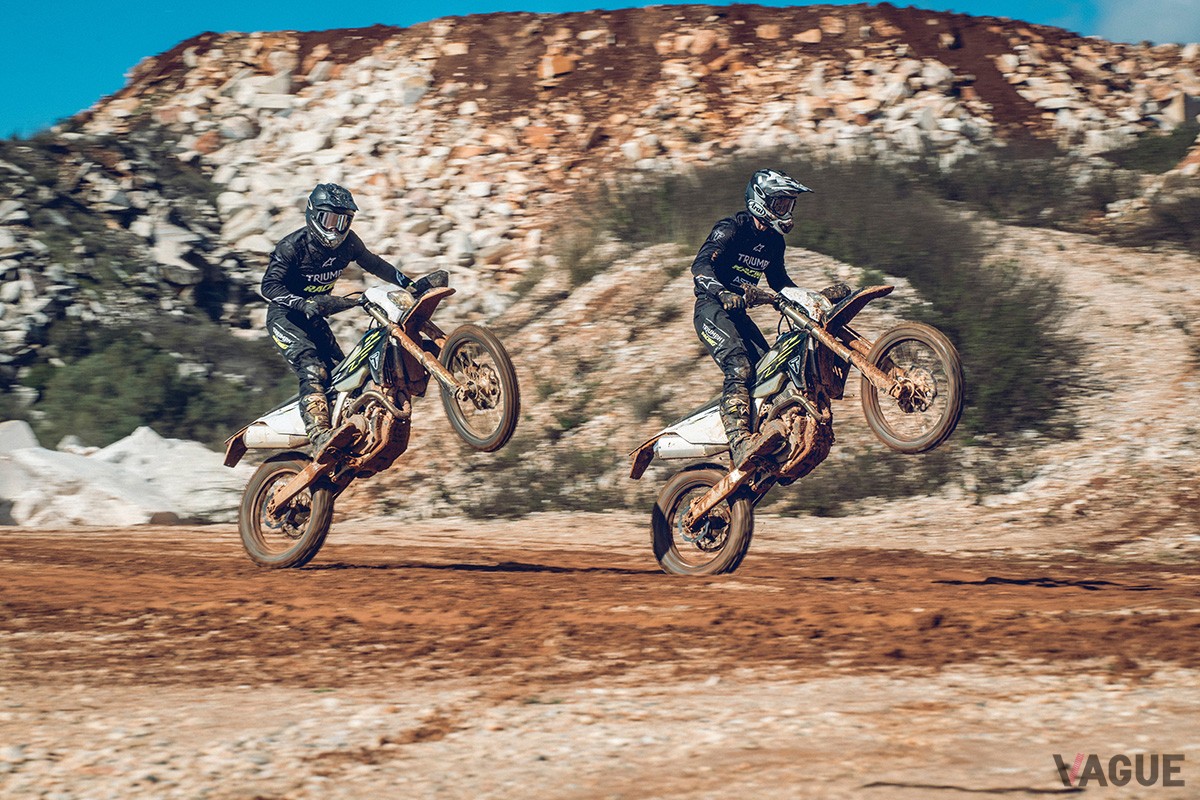 トライアンフの「TF250-E」と「TF450-E」