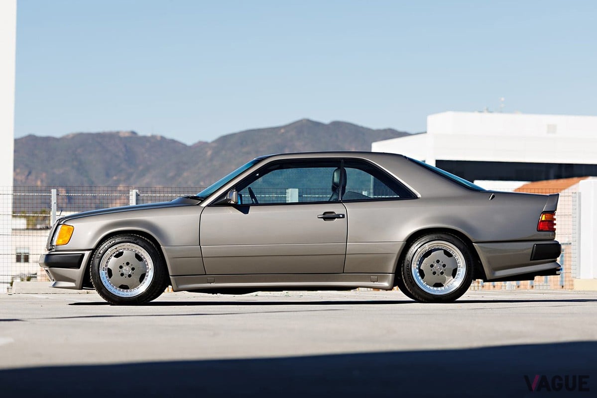 C124型の「300CE」をベースとする“ハンマークーペ”ことAMG「300CE 6.0-4V ハンマー ワイドバージョン」（C）ClassicDriver.com
