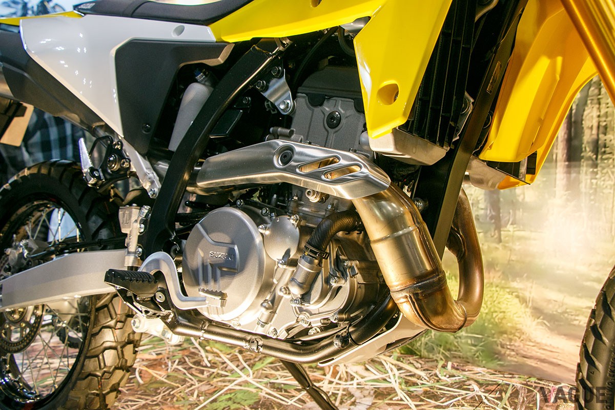 スズキ「DR-Z4S」