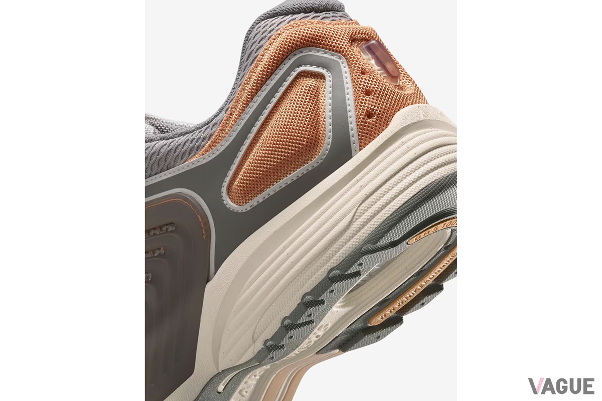 ナイキ「エア ペガサス ウェーブ」に加わった新カラー“Copper Moon and College Grey”