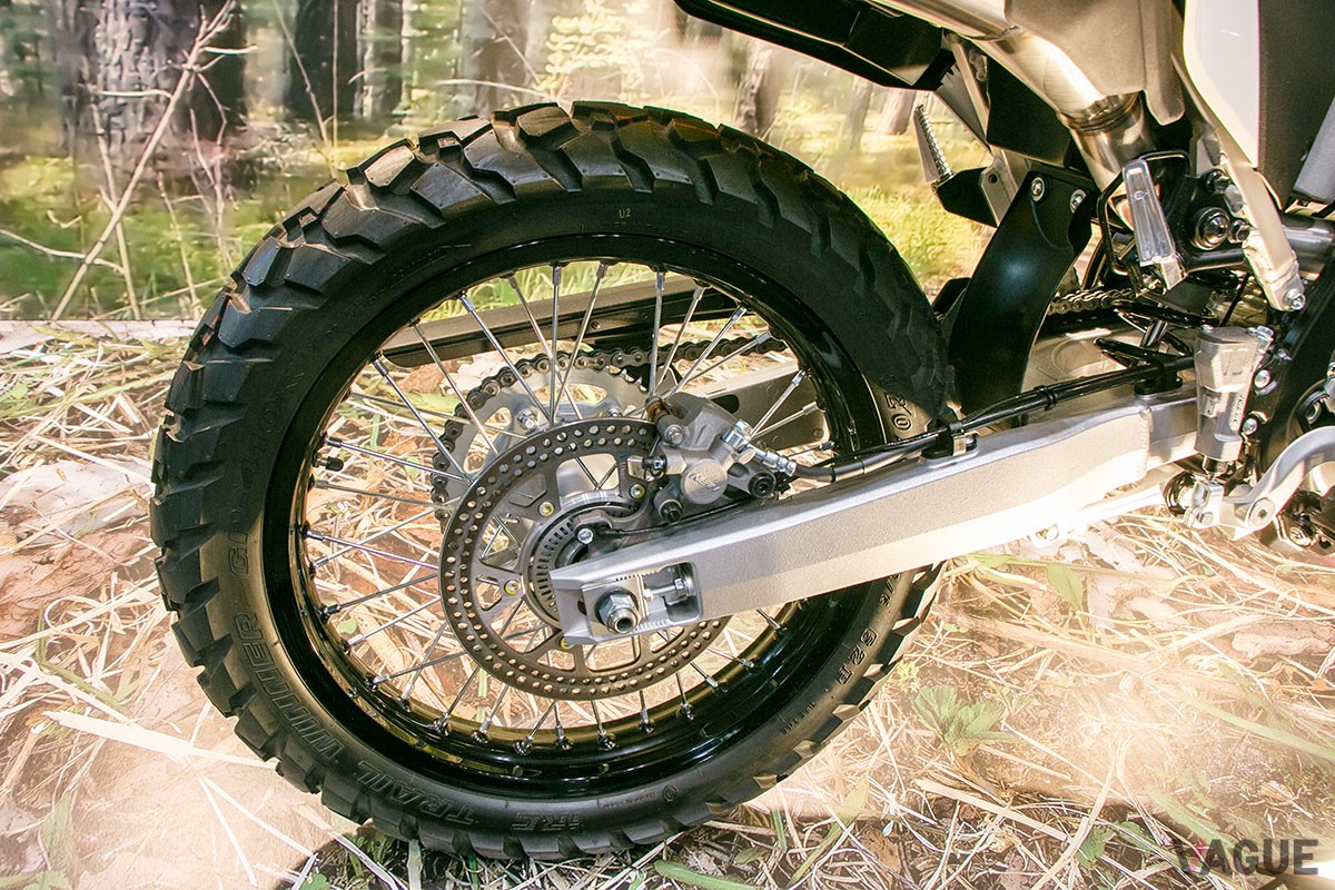 スズキ「DR-Z4S」