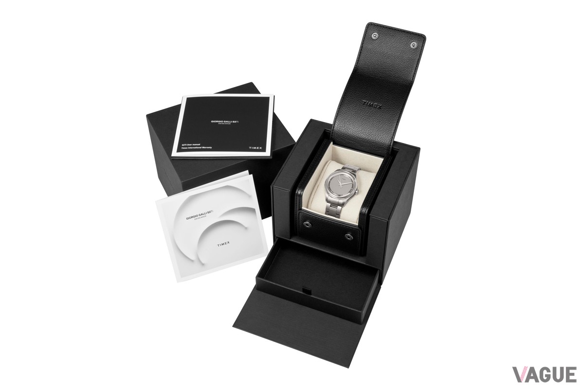 日本国内に入荷したすべてのパッケージには、ジョルジオ・ガリ氏が直筆でサインを施されている