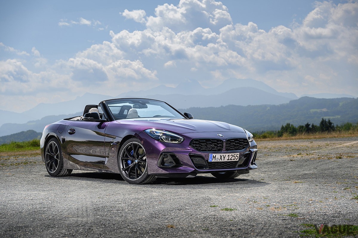 BMW「Z4」は2019年に登場。トヨタ「GRスープラ」の兄弟車としても知られる。現行モデルはソフトトップを採用