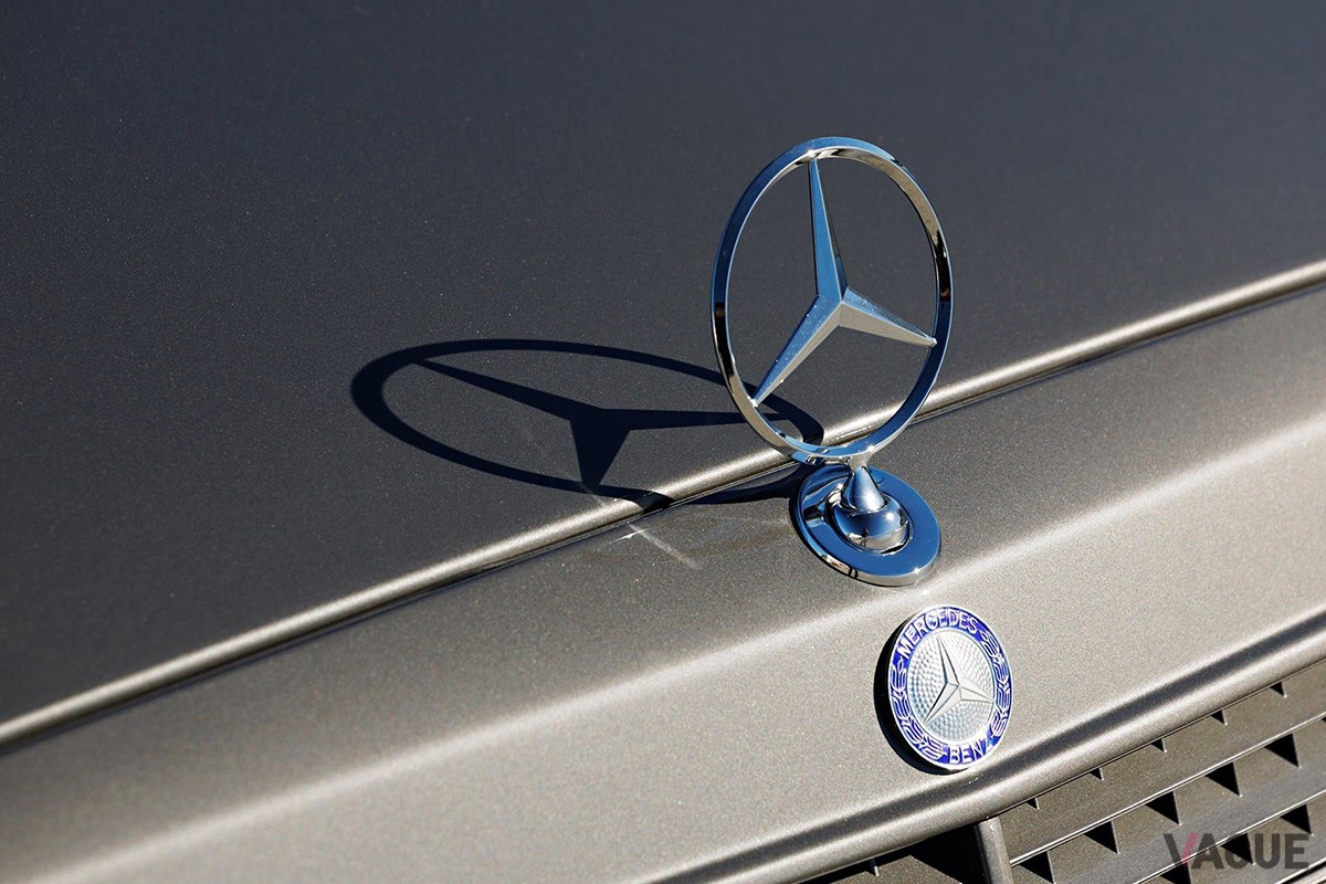 C124型の「300CE」をベースとする“ハンマークーペ”ことAMG「300CE 6.0-4V ハンマー ワイドバージョン」（C）ClassicDriver.com