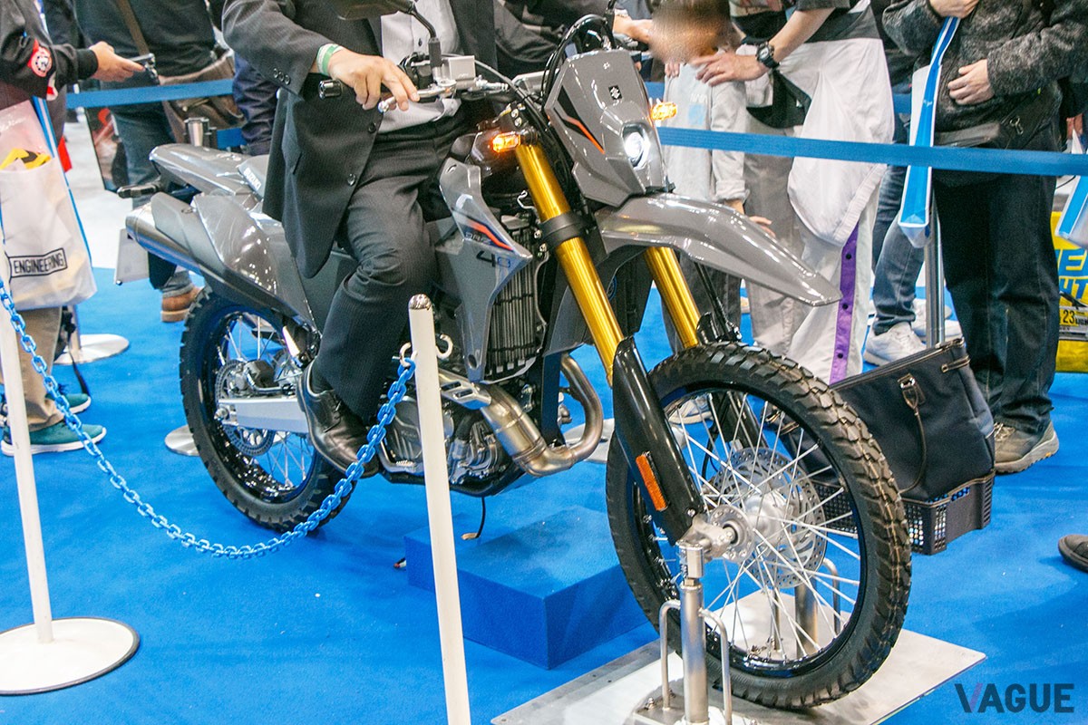 スズキ「DR-Z4S」