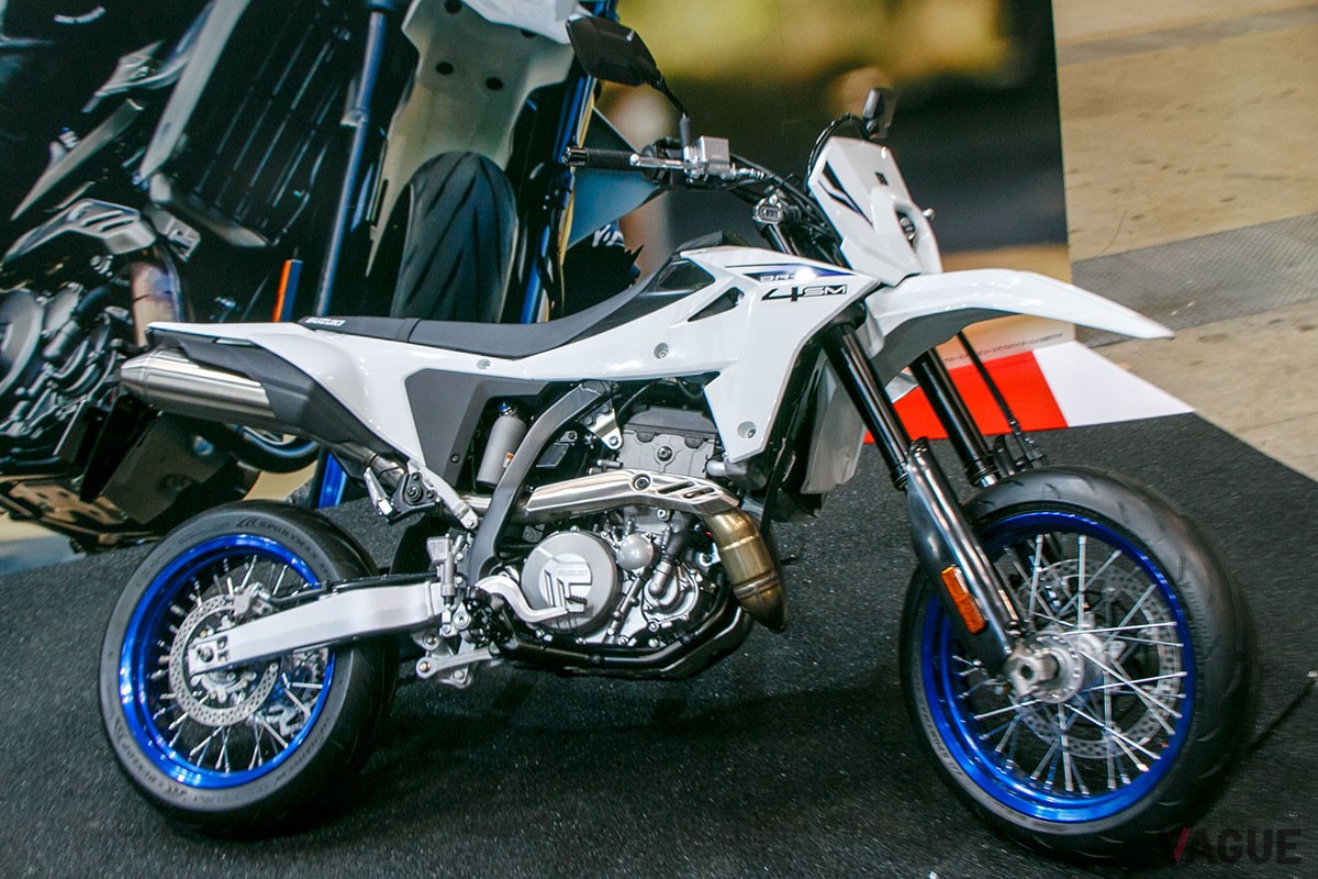 スズキ「DR-Z4SM」