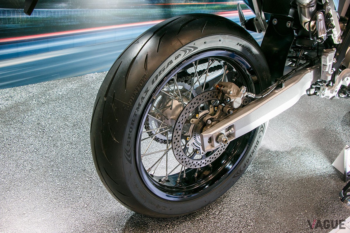 スズキ「DR-Z4SM」