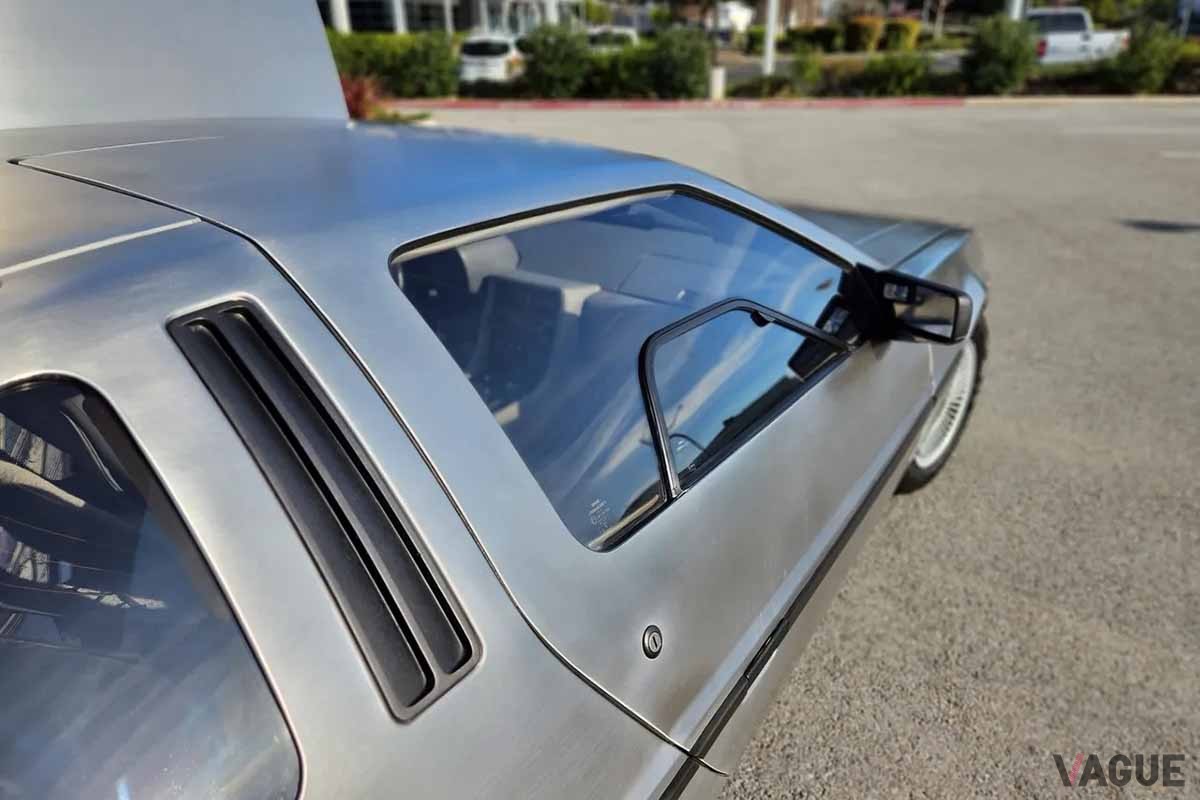 米国オークションに登場、落札された1981年式デロリアン「DMC-12」