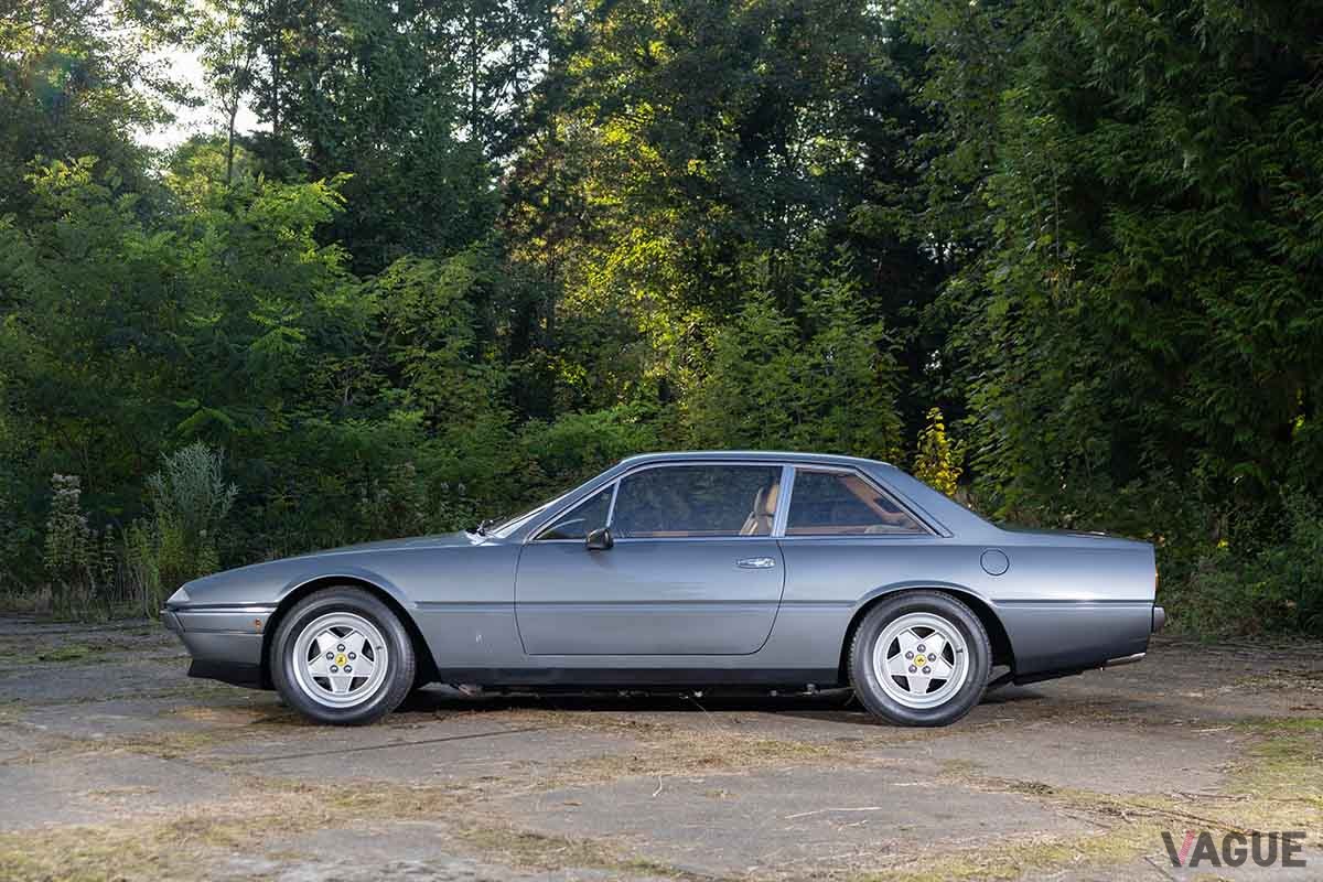 12万750ユーロ（日本円で約1946万円）で落札された1985年式フェラーリ「412」Simon Clay(c)2024 Courtesy of RM Sotheby's