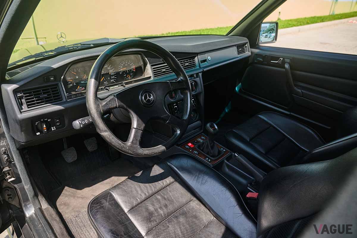 オークションに出品された1990年式メルセデス・ベンツ「190E 2.5-16 エボリューションII」Sami Sasso(C)2025 Courtesy of RM Sotheby's