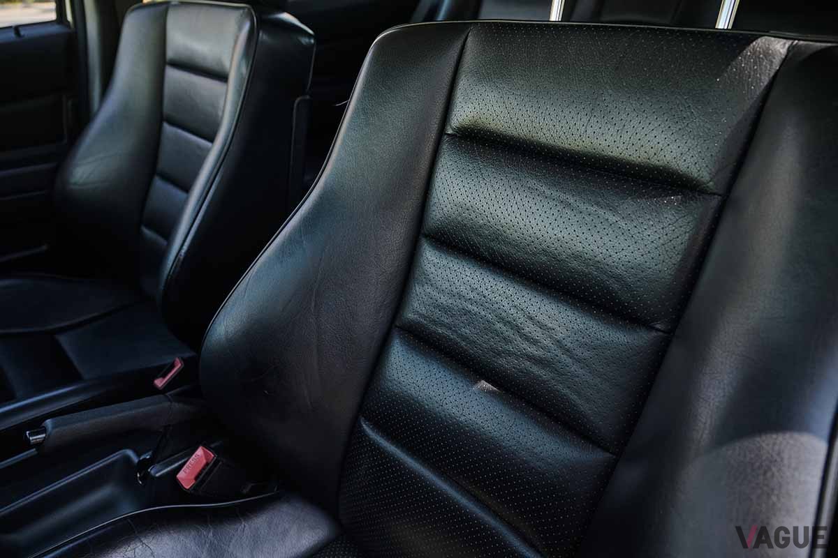 オークションに出品された1990年式メルセデス・ベンツ「190E 2.5-16 エボリューションII」Sami Sasso(C)2025 Courtesy of RM Sotheby's