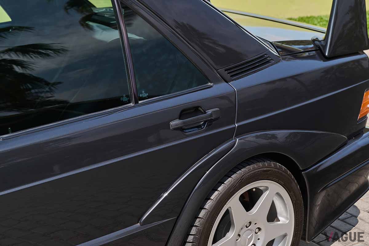 オークションに出品された1990年式メルセデス・ベンツ「190E 2.5-16 エボリューションII」Sami Sasso(C)2025 Courtesy of RM Sotheby's