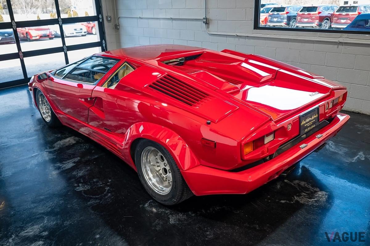 米国オークションに登場、55万ドル（日本円で約8000万円）で落札された1990年式ランボルギーニ「カウンタック 25thアニバーサリー」