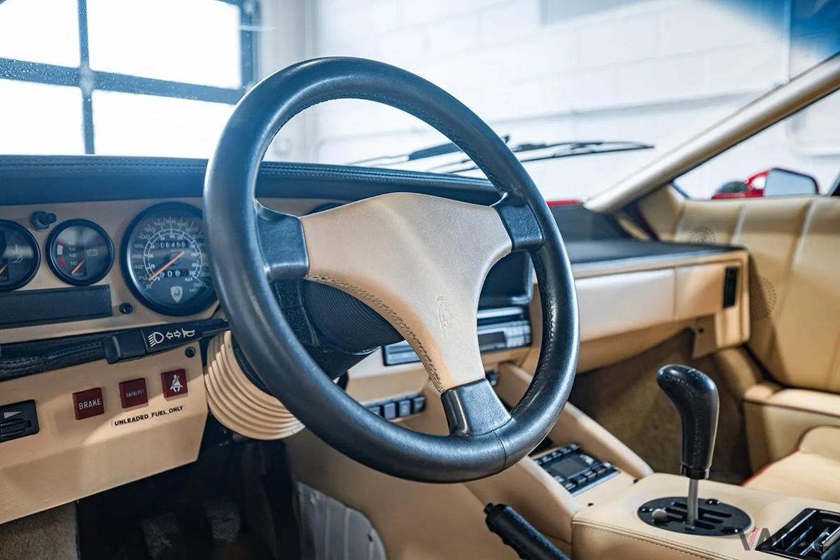 米国オークションに登場、55万ドル（日本円で約8000万円）で落札された1990年式ランボルギーニ「カウンタック 25thアニバーサリー」