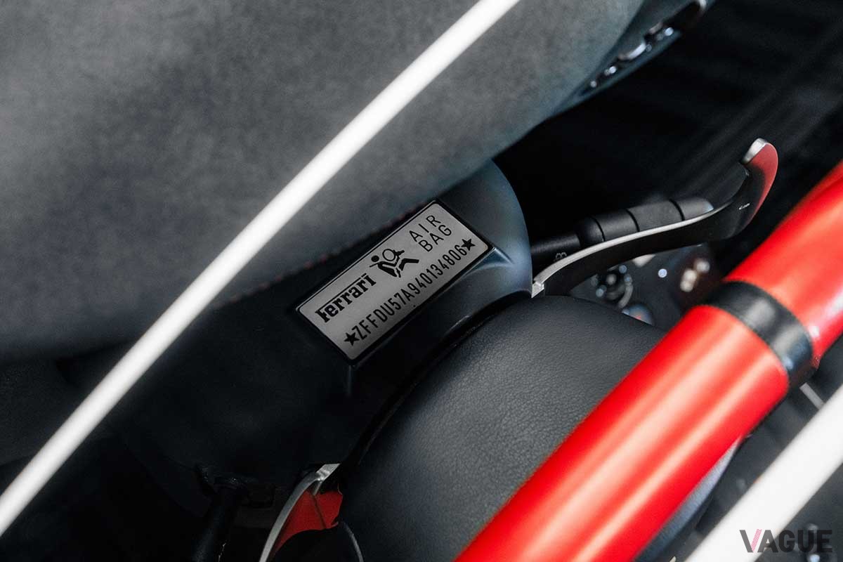 オークションに登場した2004年式フェラーリ「360チャレンジストラダーレ」(c)2025 Courtesy of RM Sotheby's