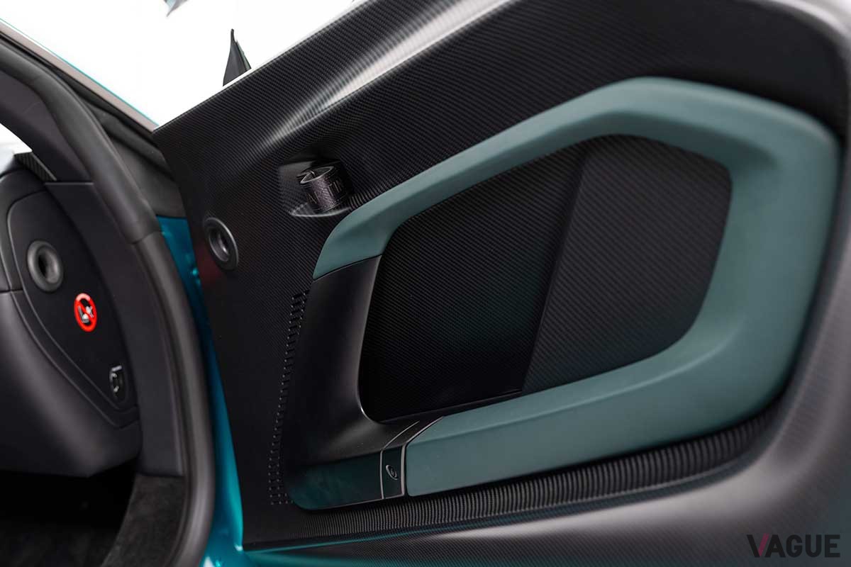オークションに出品され落札された2024年式アストンマーティン「ヴァラー」Michiel Fischer（c）2025 Courtesy of RM Sotheby's