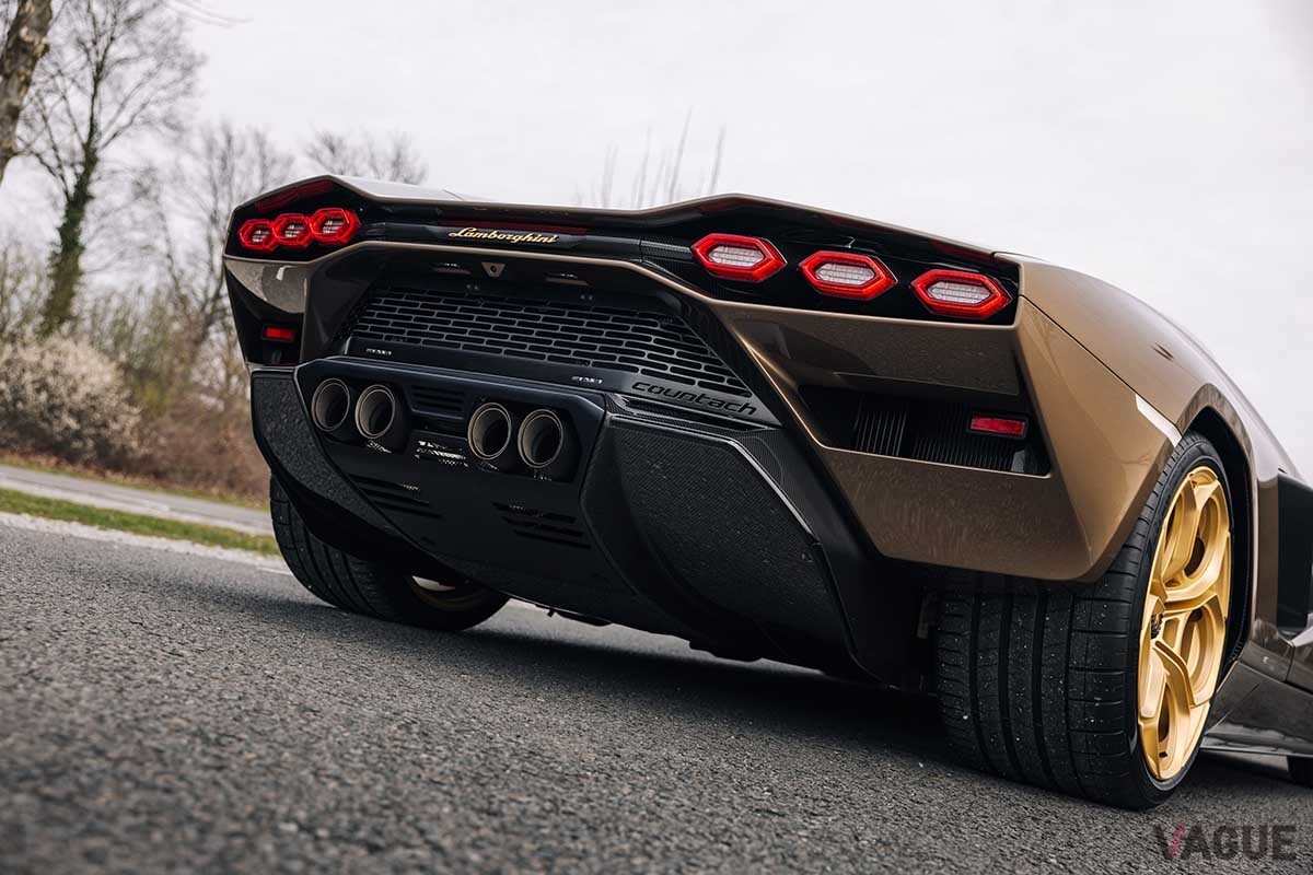 オークションに登場したランボルギーニ「カウンタックLPI-800」 Keno Zache ©2023 Courtesy of RM Sotheby's