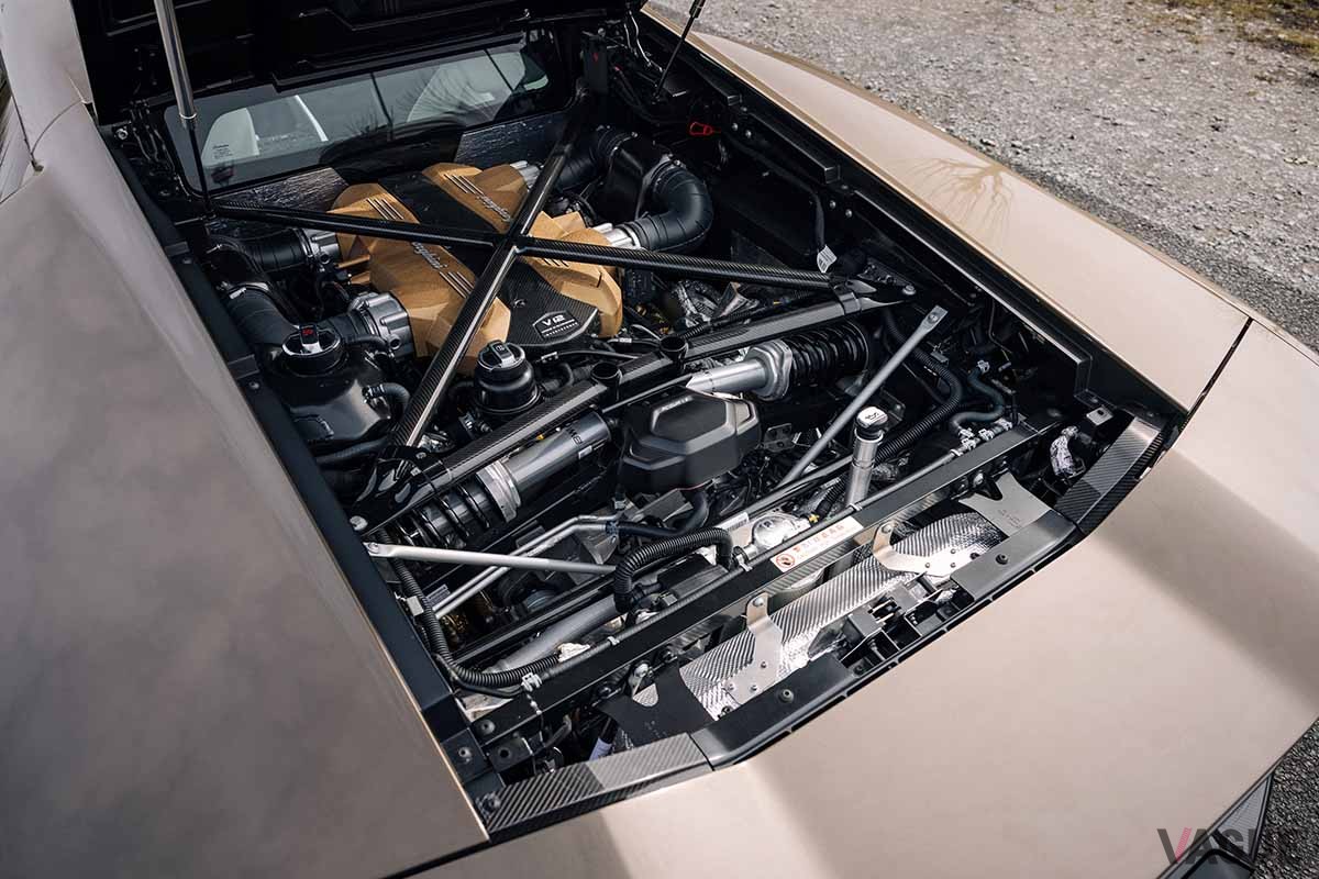 オークションに登場したランボルギーニ「カウンタックLPI-800」 Keno Zache ©2023 Courtesy of RM Sotheby's