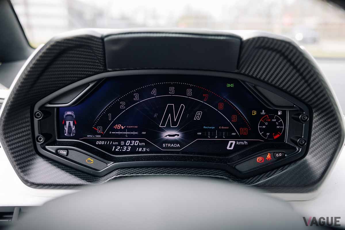 オークションに登場したランボルギーニ「カウンタックLPI-800」のインテリア Keno Zache ©2023 Courtesy of RM Sotheby's