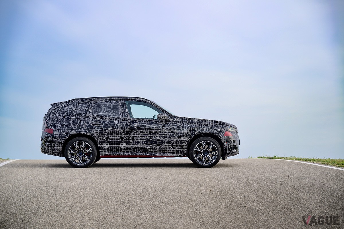 南フランスで最終テストを行なったBMW新型「X3」。まもなく世界初公開される予定だ