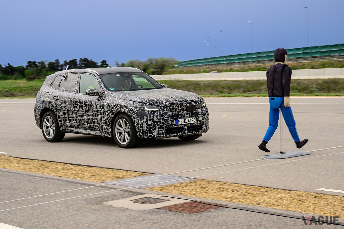 南フランスで最終テストを行なったBMW新型「X3」。まもなく世界初公開される予定だ