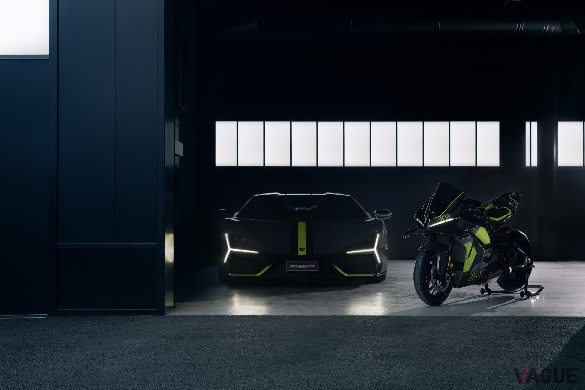 ドゥカティ限定バイク「パニガーレ V4 ランボルギーニ」とランボルギーニの特別仕様車「レヴエルト」