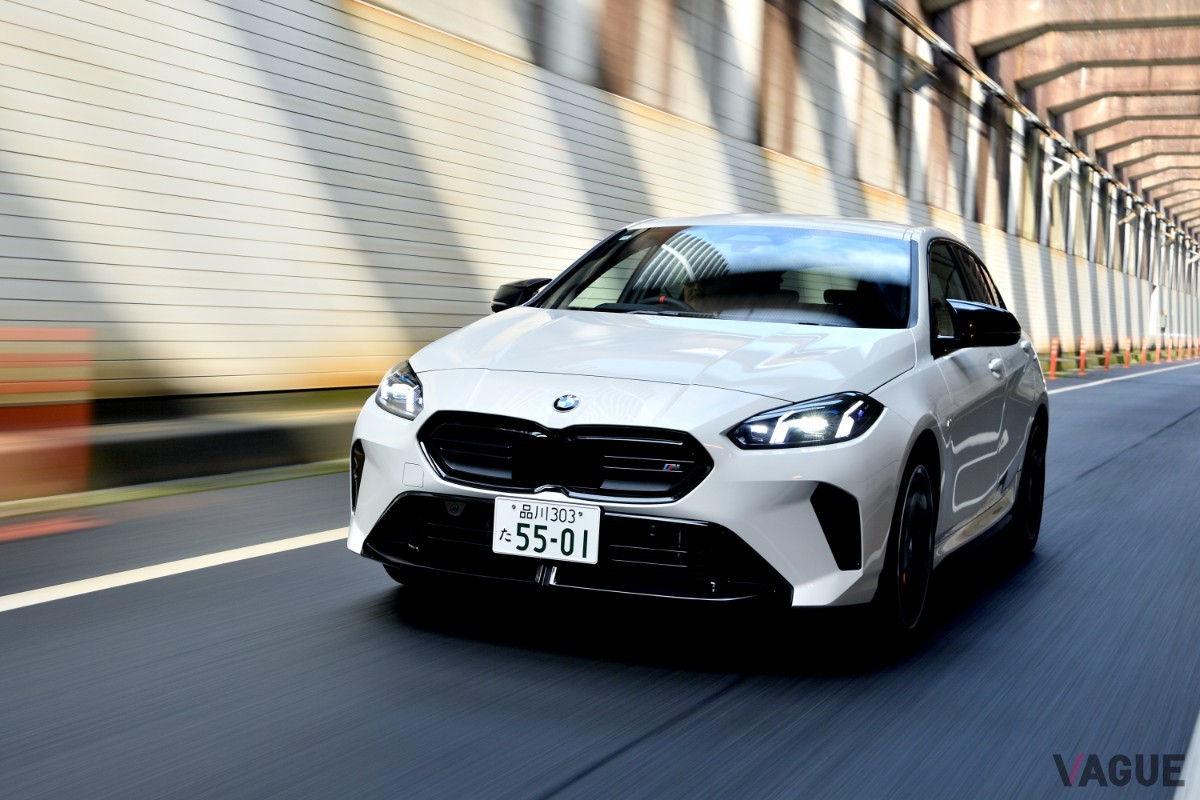 BMW新型「M135 xDrive」