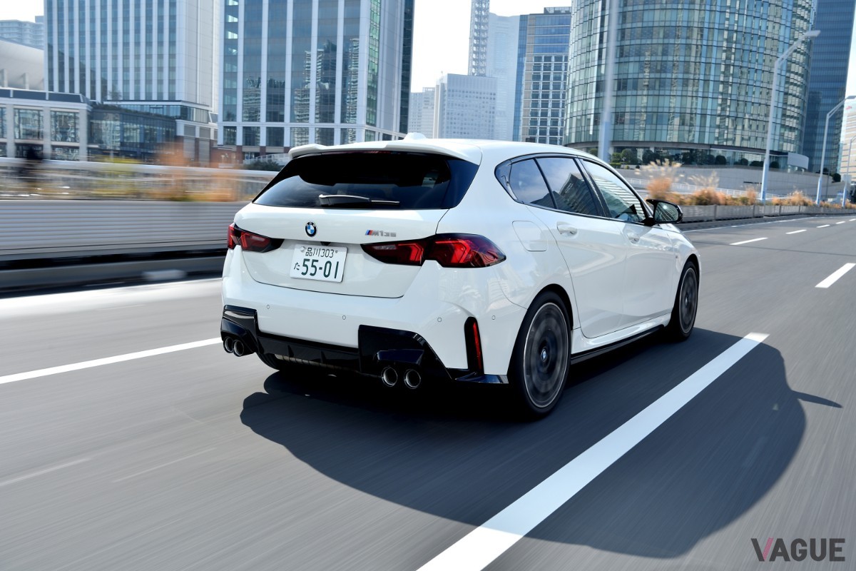 BMW新型「M135 xDrive」