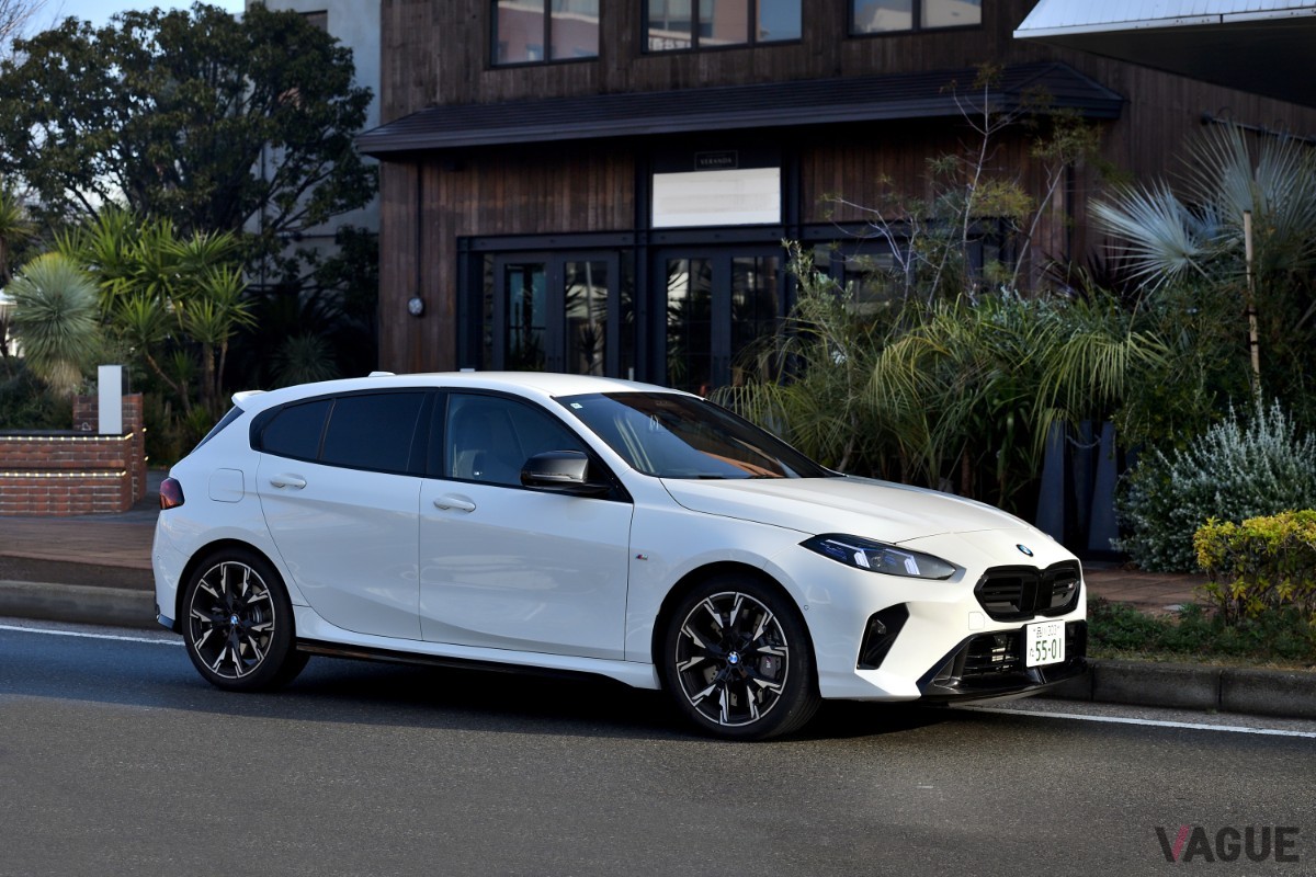 BMW新型「M135 xDrive」