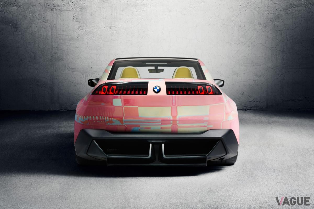 BMWが世界初公開したコンセプトカー「Vision Driving Experience」