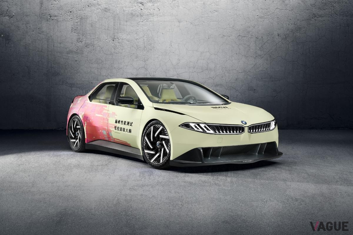 BMWが世界初公開したコンセプトカー「Vision Driving Experience」