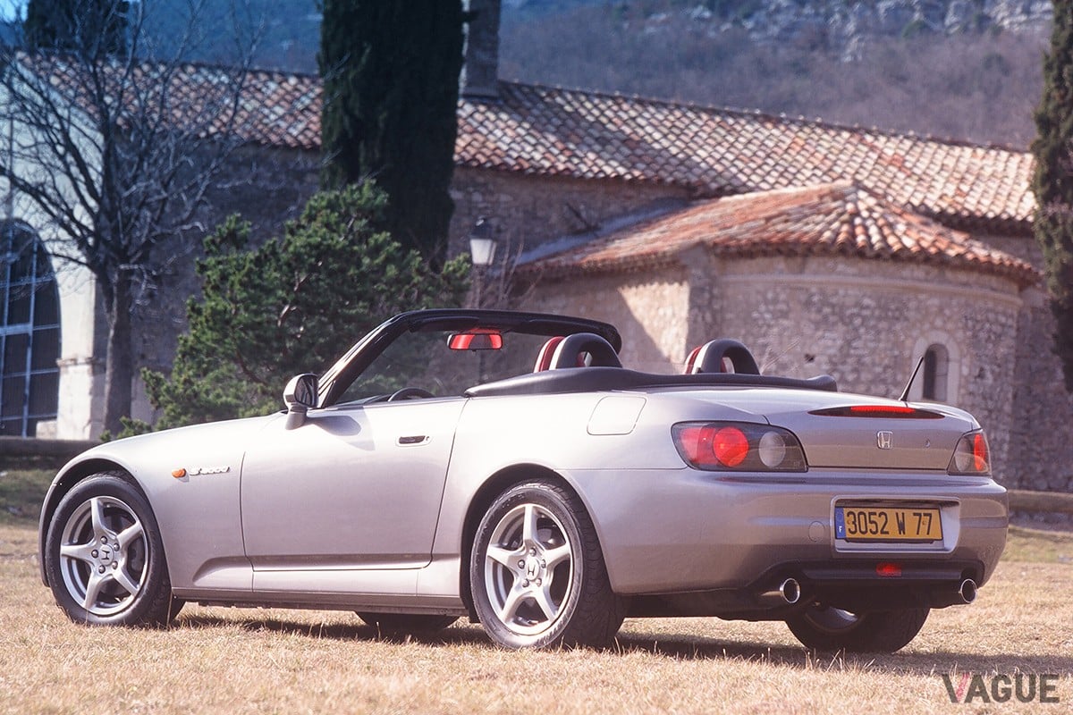 1999年4月15日に発売されたホンダ「S2000」