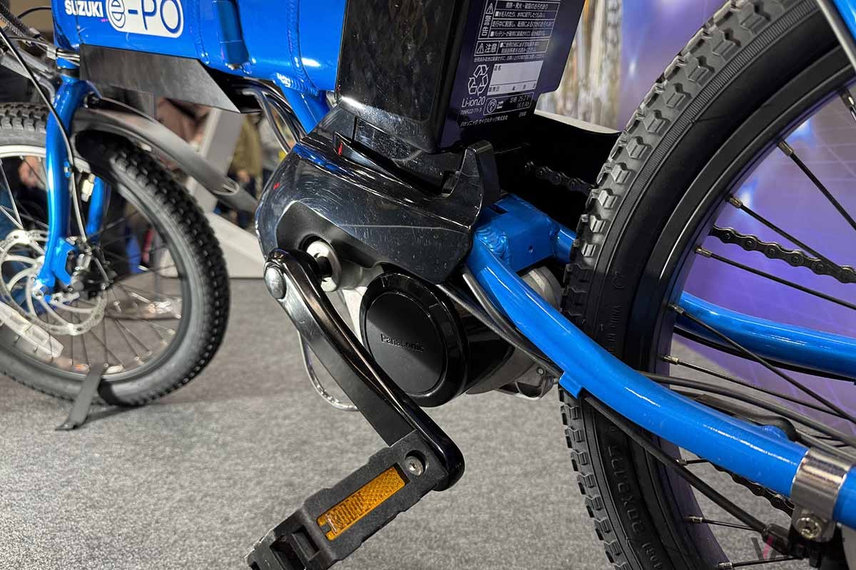 スズキの「ペダル付きの原動機付き自転車」、e-Po（イーポ）。発売時期は未定だ