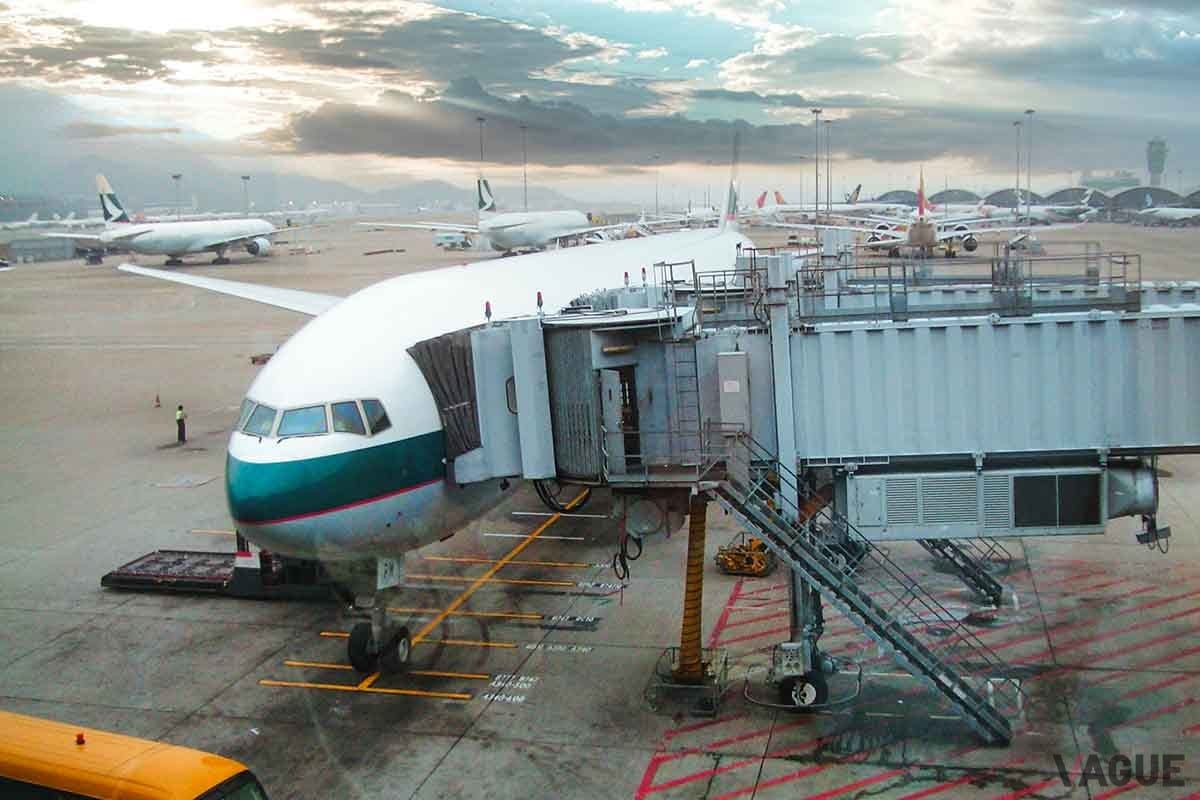 かつては「国内旅行よりも安い」といわれた東南アジア地域への旅行だが、円安などの影響で航空券は高騰している。それでも安く行くための方法とは？