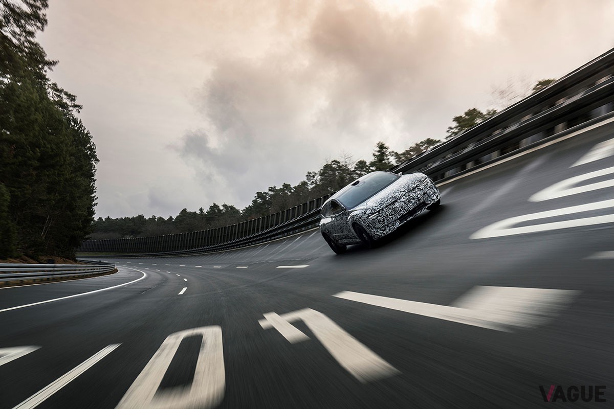 世界初公開された「AUDI E5スポーツバック」
