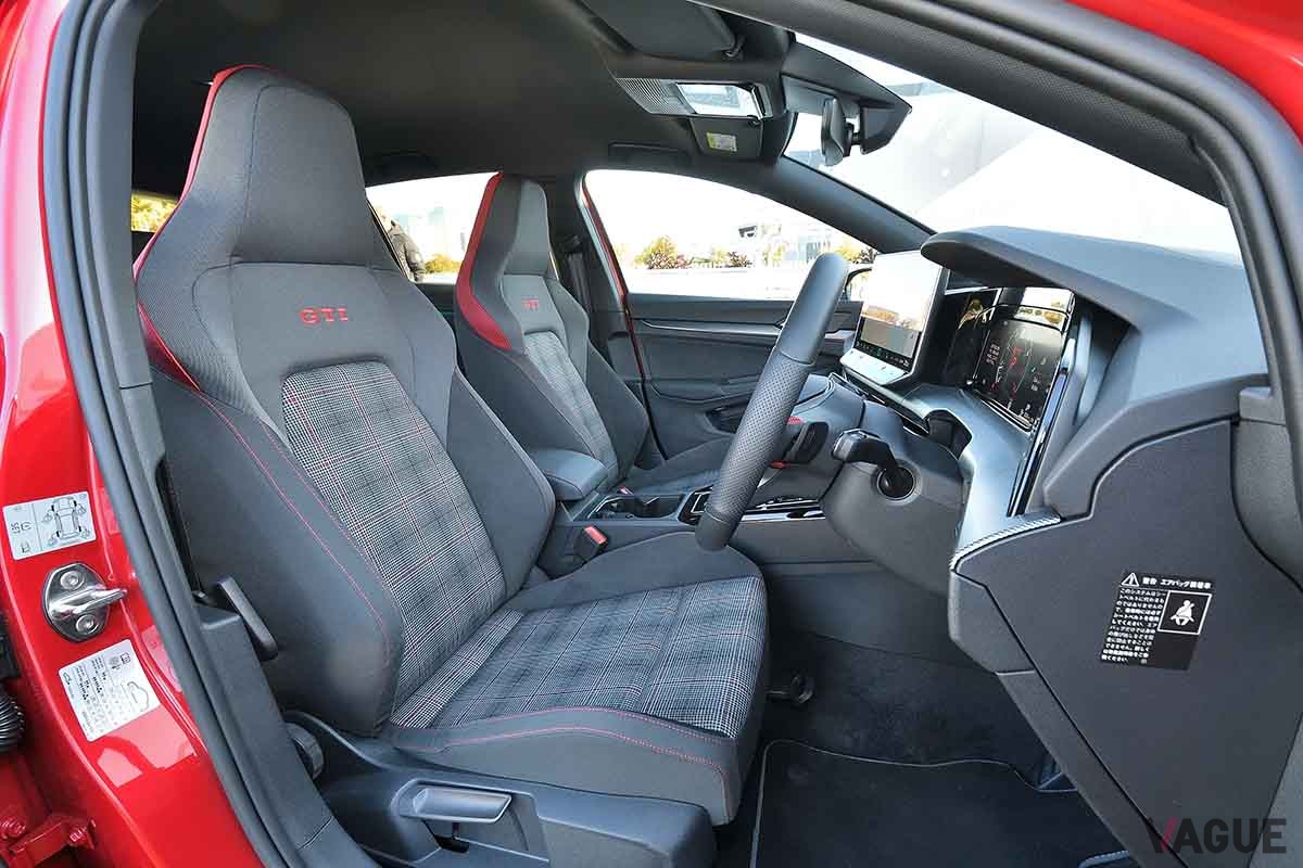 フォルクスワーゲン改良新型「ゴルフGTI」のインテリア