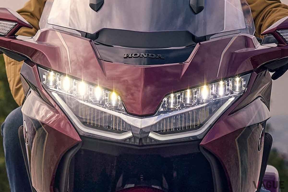 大型ツアラーとは長距離走行を快適におこなうための装備を持つバイクのことだ(写真はホンダ・ゴールドウイングTOUR」