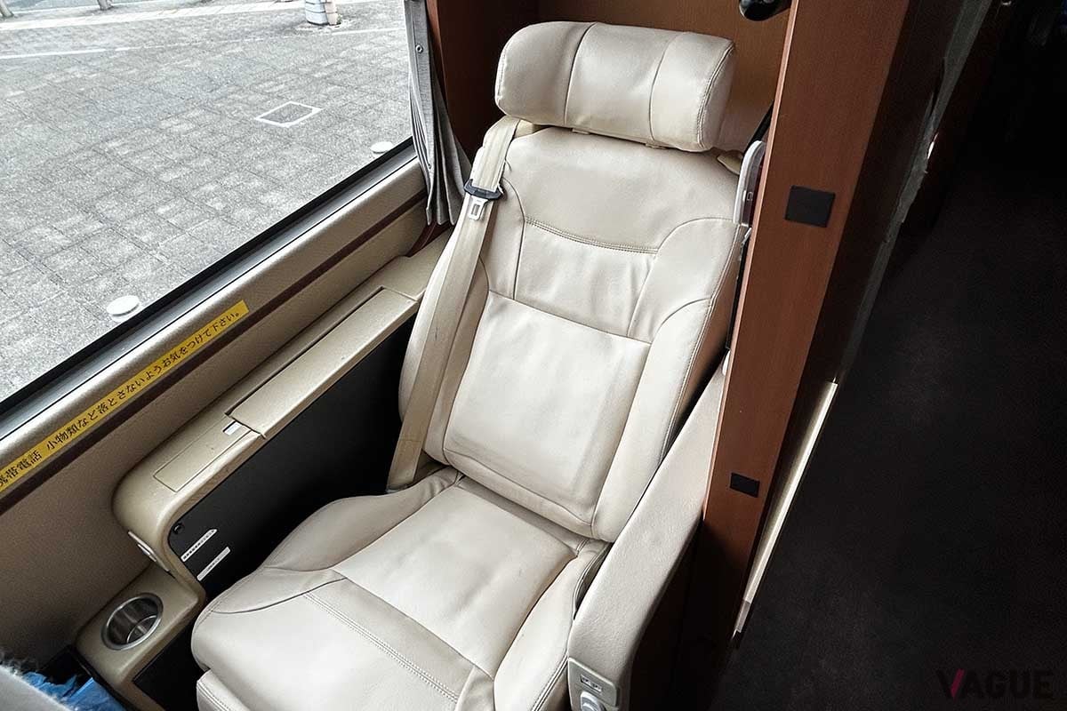 東京と博多を結ぶ深夜バス「はかた号」のプレミアムシート