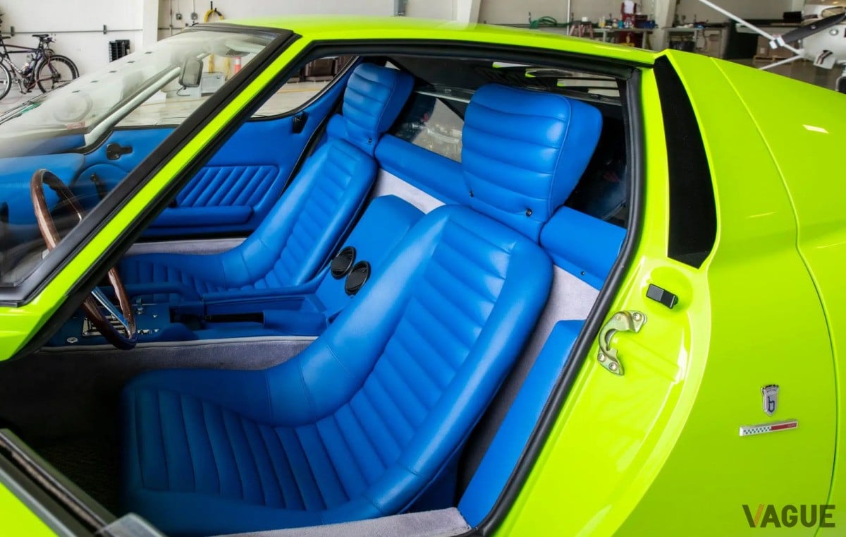 カナダのオークションで落札された1968年式ランボルギーニ「ミウラP400」のインテリア