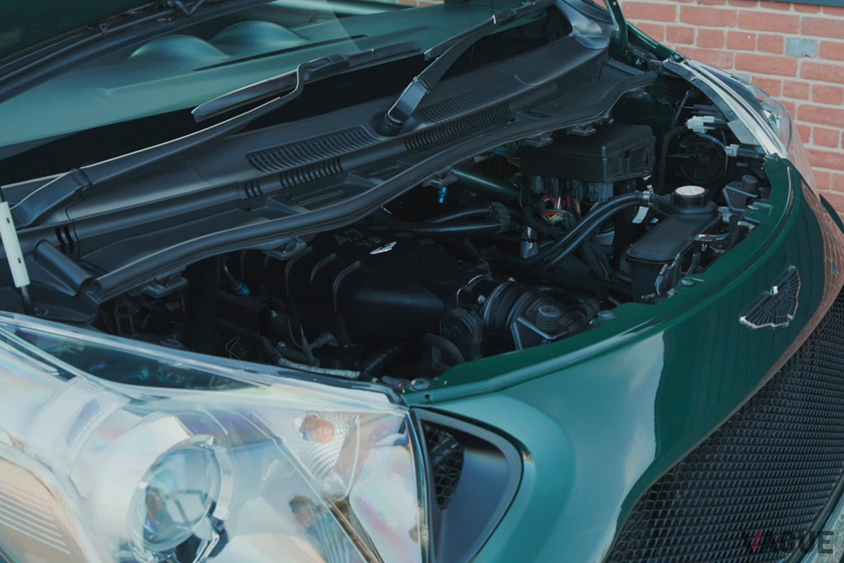 英国の中古車販売店で発見したアストンマーティン「シグネットV8」（C）YouTube『Nicholas Mee & Company Ltd』