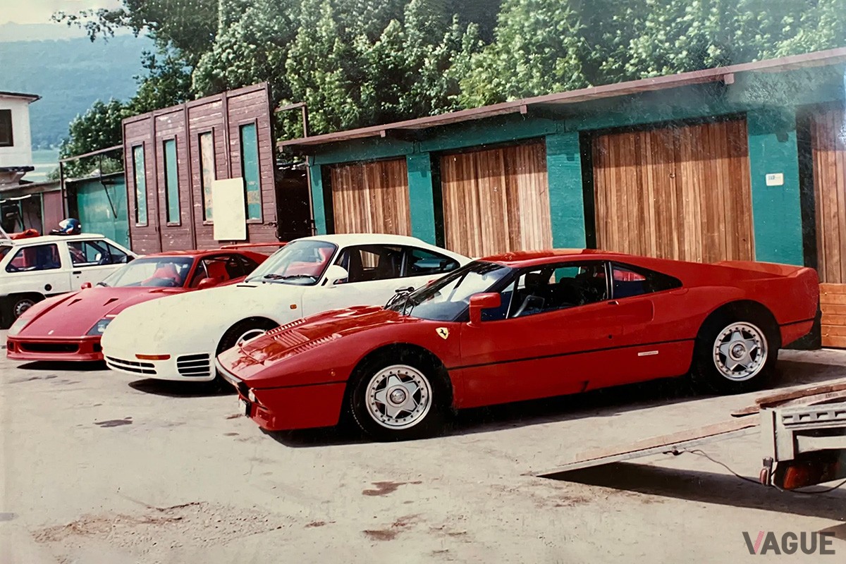 ファンク氏が手放す前にサーキット走行を楽しんだ際のカット。同日、試乗した「F40」、「288GTO」とともに（C）RMサザビーズ